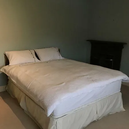 Πανσιόν Warrensgrove Estate Crookstown