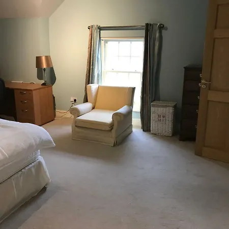 Warrensgrove Estate 4*