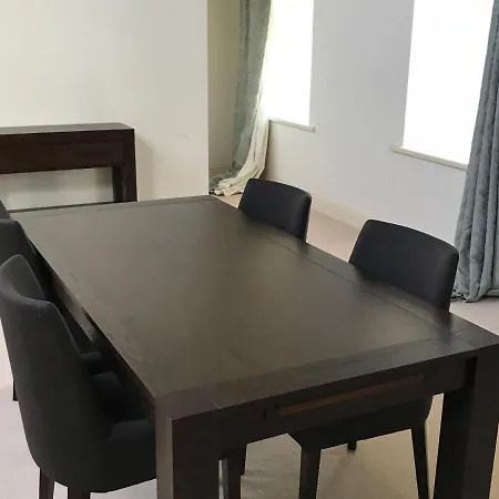 Warrensgrove Estate Guest house