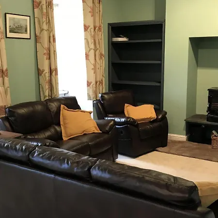Warrensgrove Estate 4*